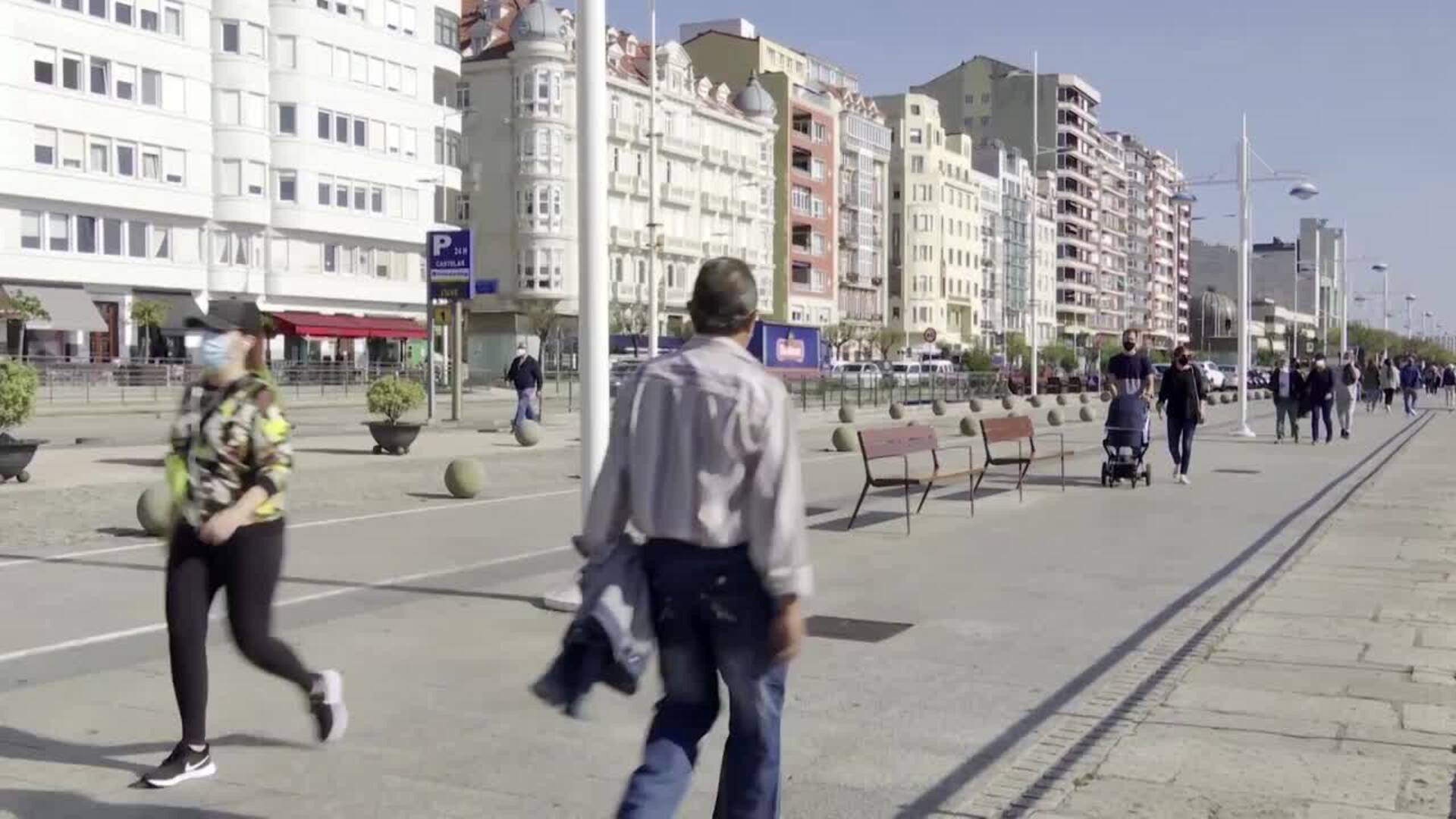 Cataluña y Cantabria aplican cierres perimetrales frente a la segunda ola