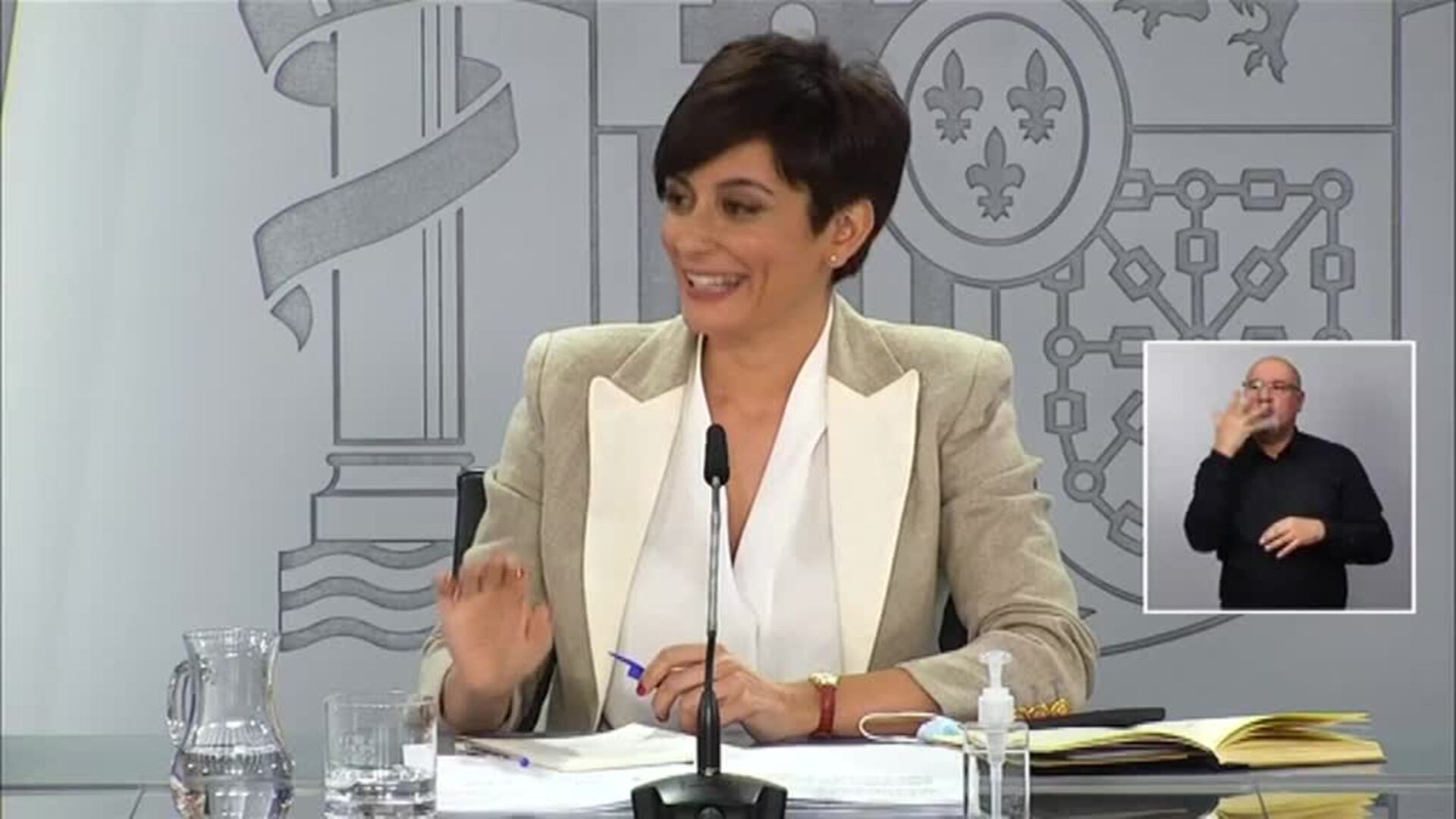 El Gobierno se desmarca de la crisis del PP: &quot;Que no nos usen como coartada de sus líos&quot;