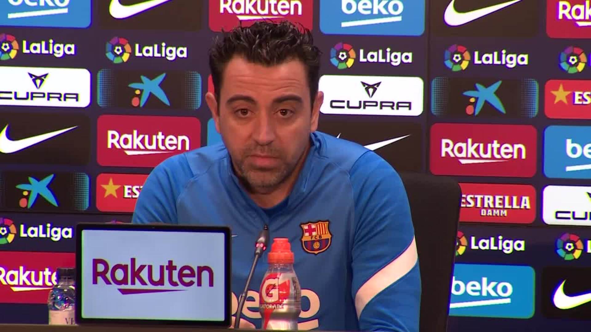 Xavi: &quot;Nos tiene que dar vergüenza perder el balón&quot;