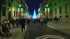 Persisten las aglomeraciones para ver las luces de Navidad pese a las recomendaciones: «Es un agobio»