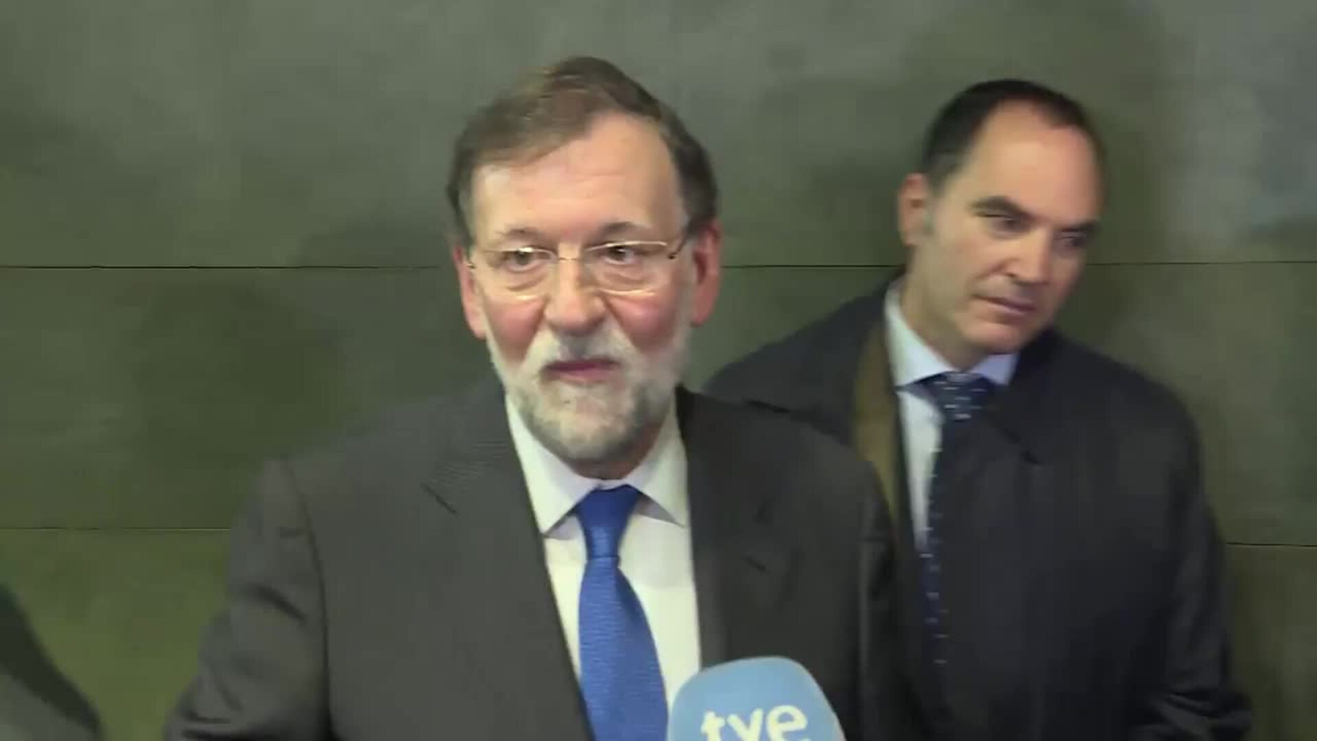 Rajoy agradece la gran afluencia de público en la presentación de su libro