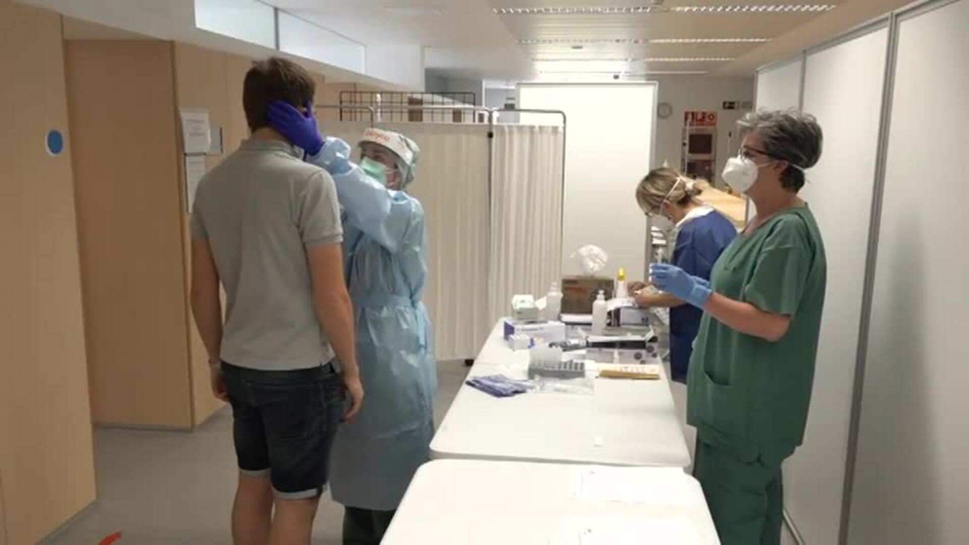 Sanidad confirma con rotundidad que hemos doblegado la ola Ómicron en nuestro país