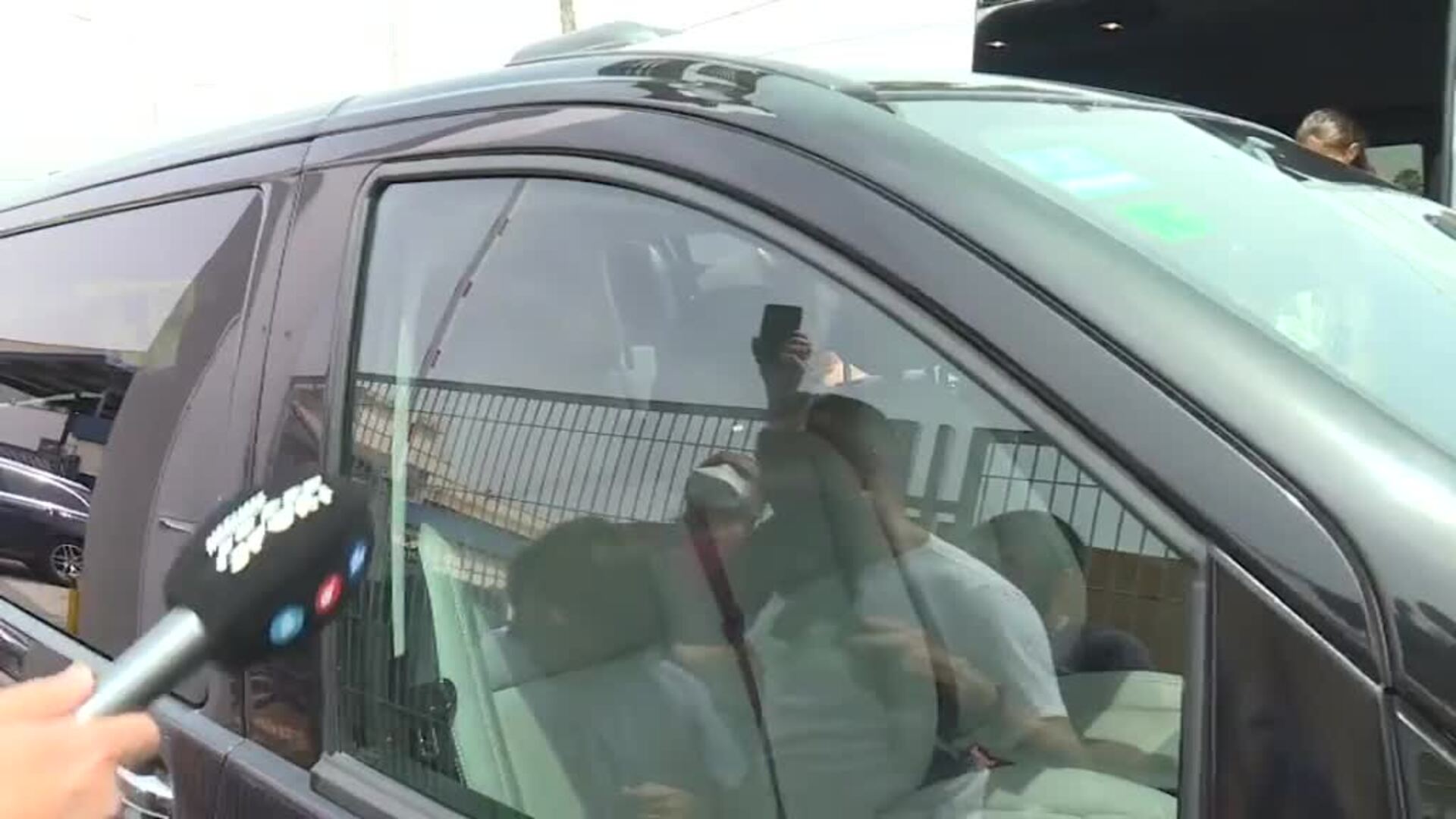 Messi aterriza en Sevilla para la boda de Jordi Alba