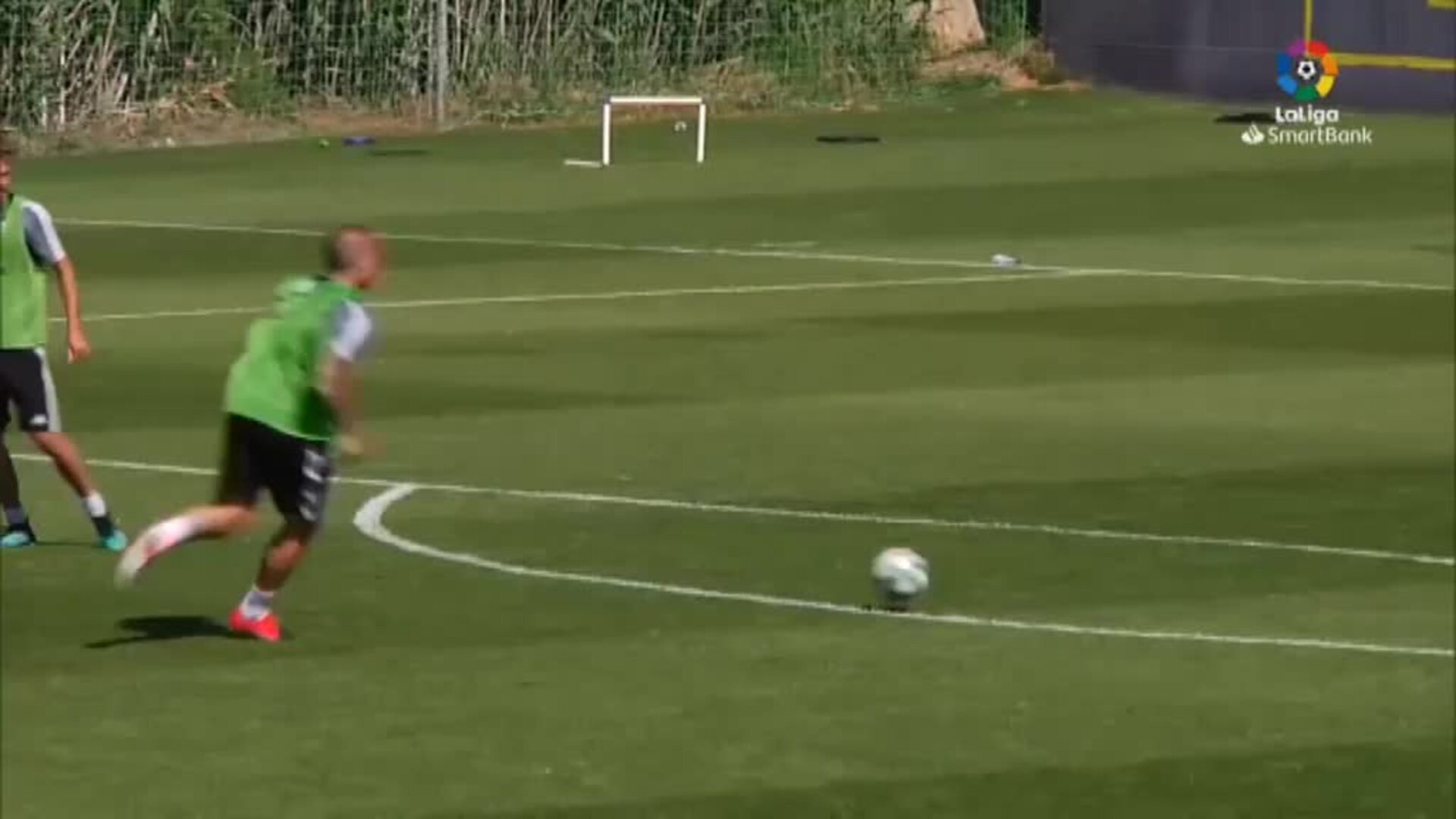 Fali se incorpora a los entrenamientos del Cádiz