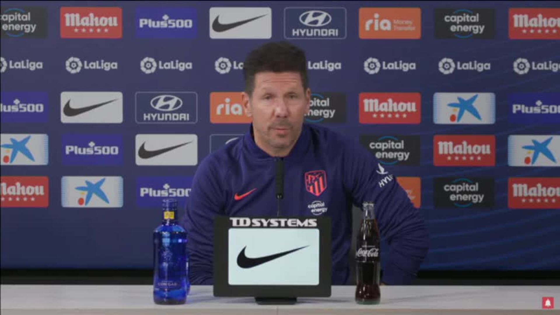 Simeone: &quot;Estoy en un gran club y miro al futuro tratando de resolver el presente&quot;