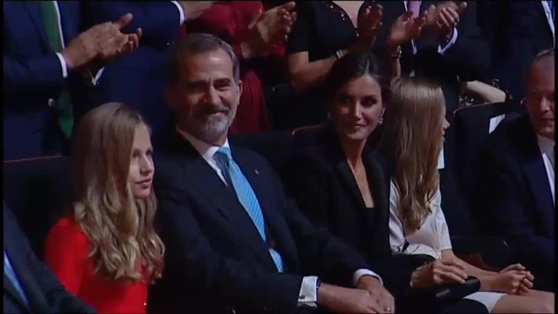 La Familia Real es ovacionada a su llegada a los Premios Princesa de Girona