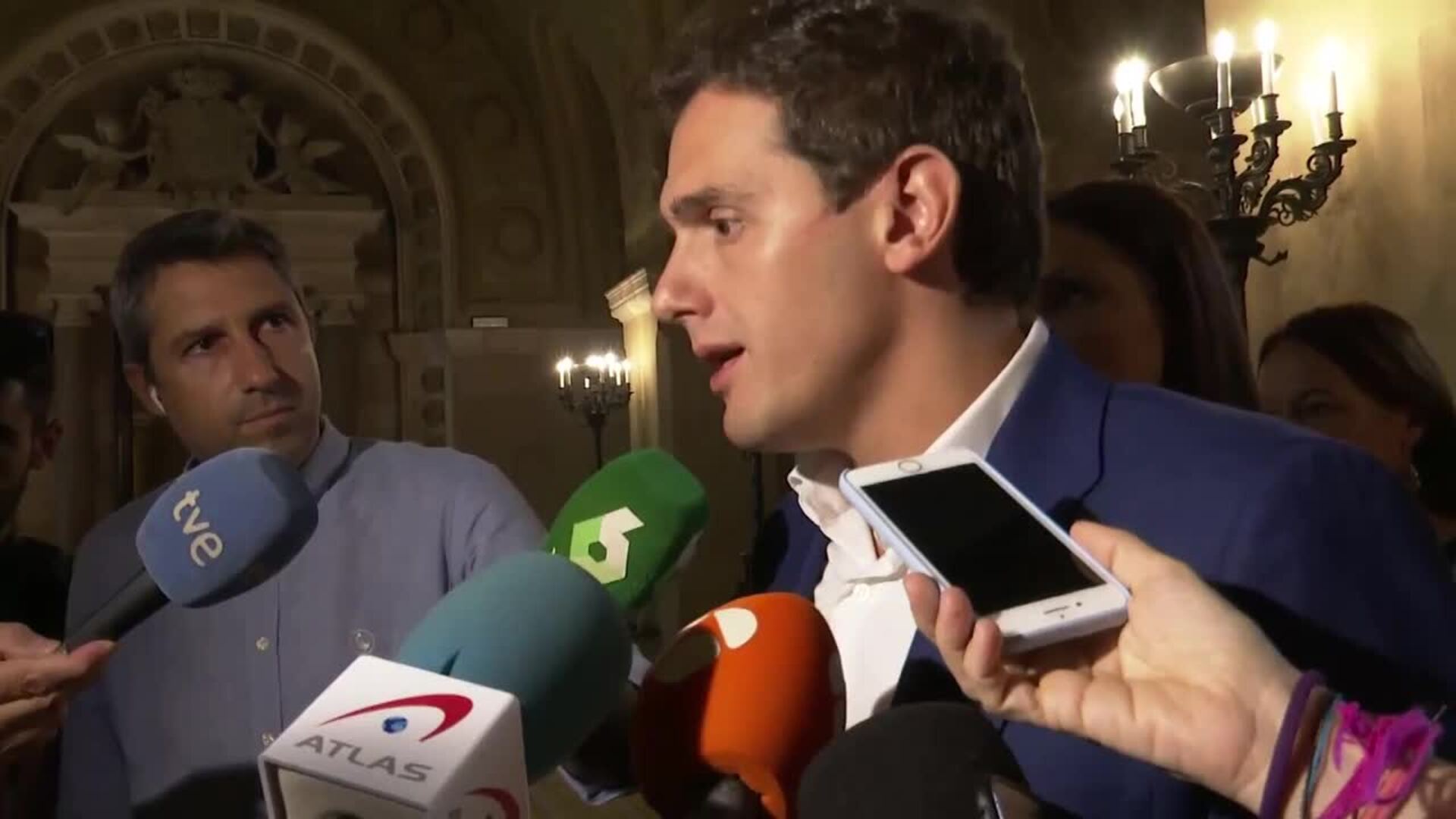 Rivera recrimina a Nart seguir como eurodiputado