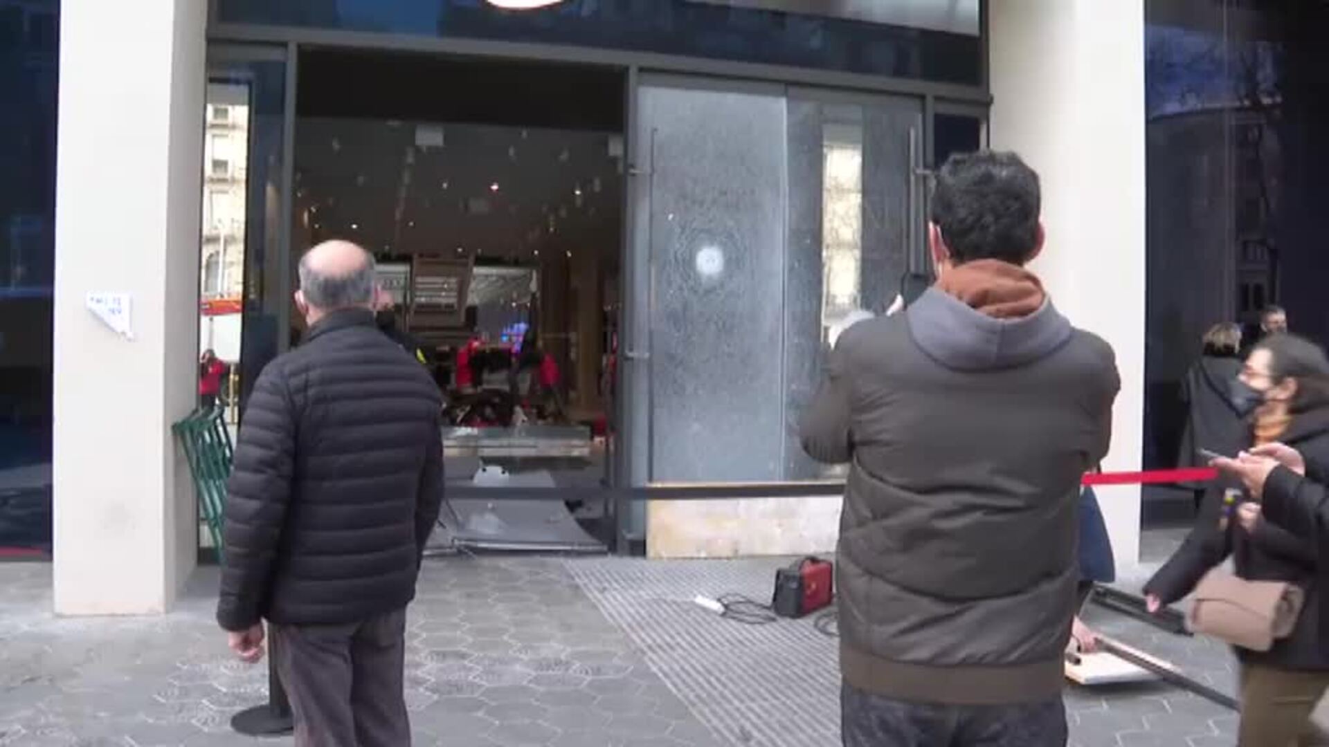 Los disturbios en Barcelona dejan daños valorados en casi 900.000 euros