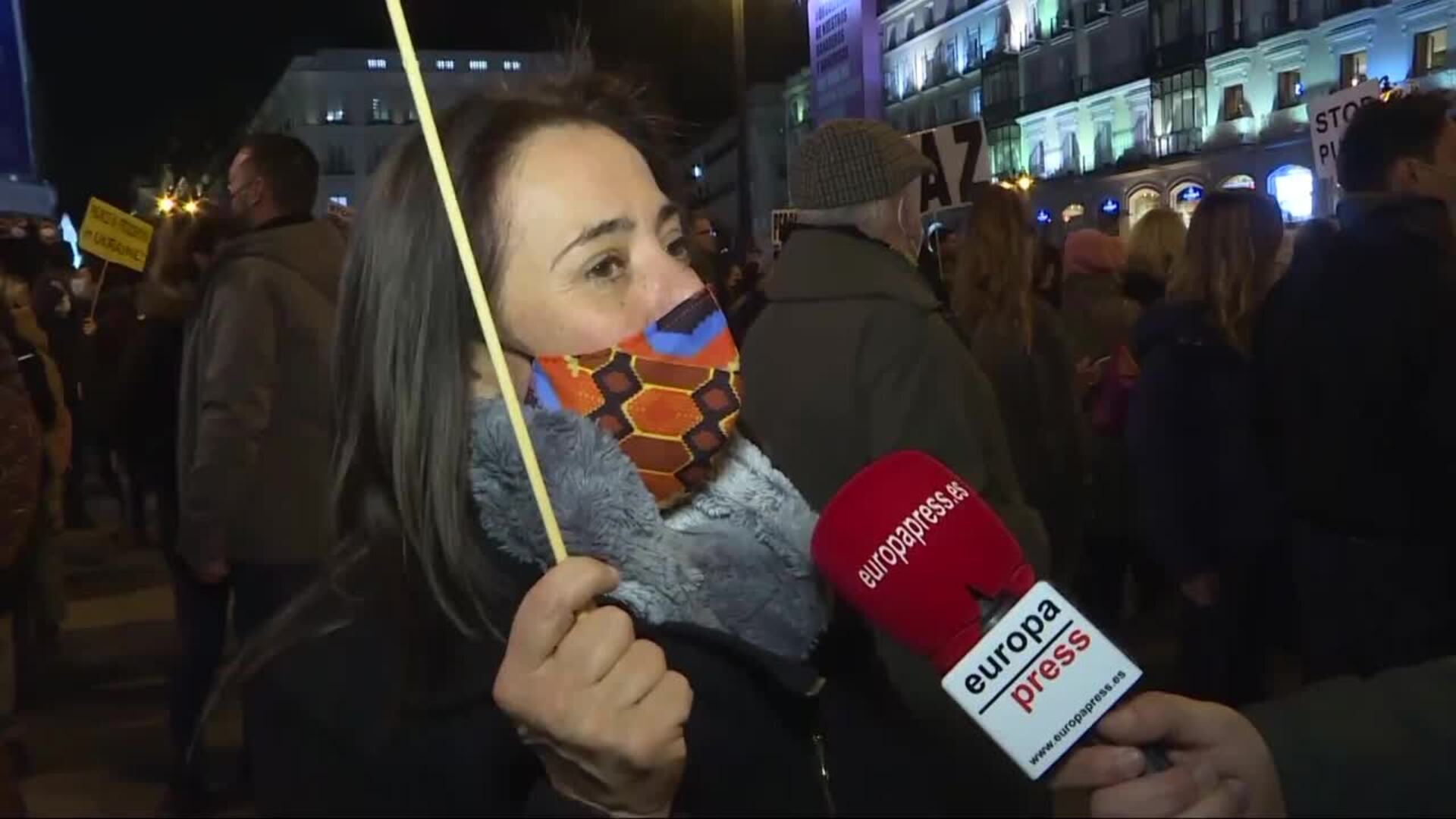 Cientos de manifestantes reclaman el &quot;no a la guerra&quot;