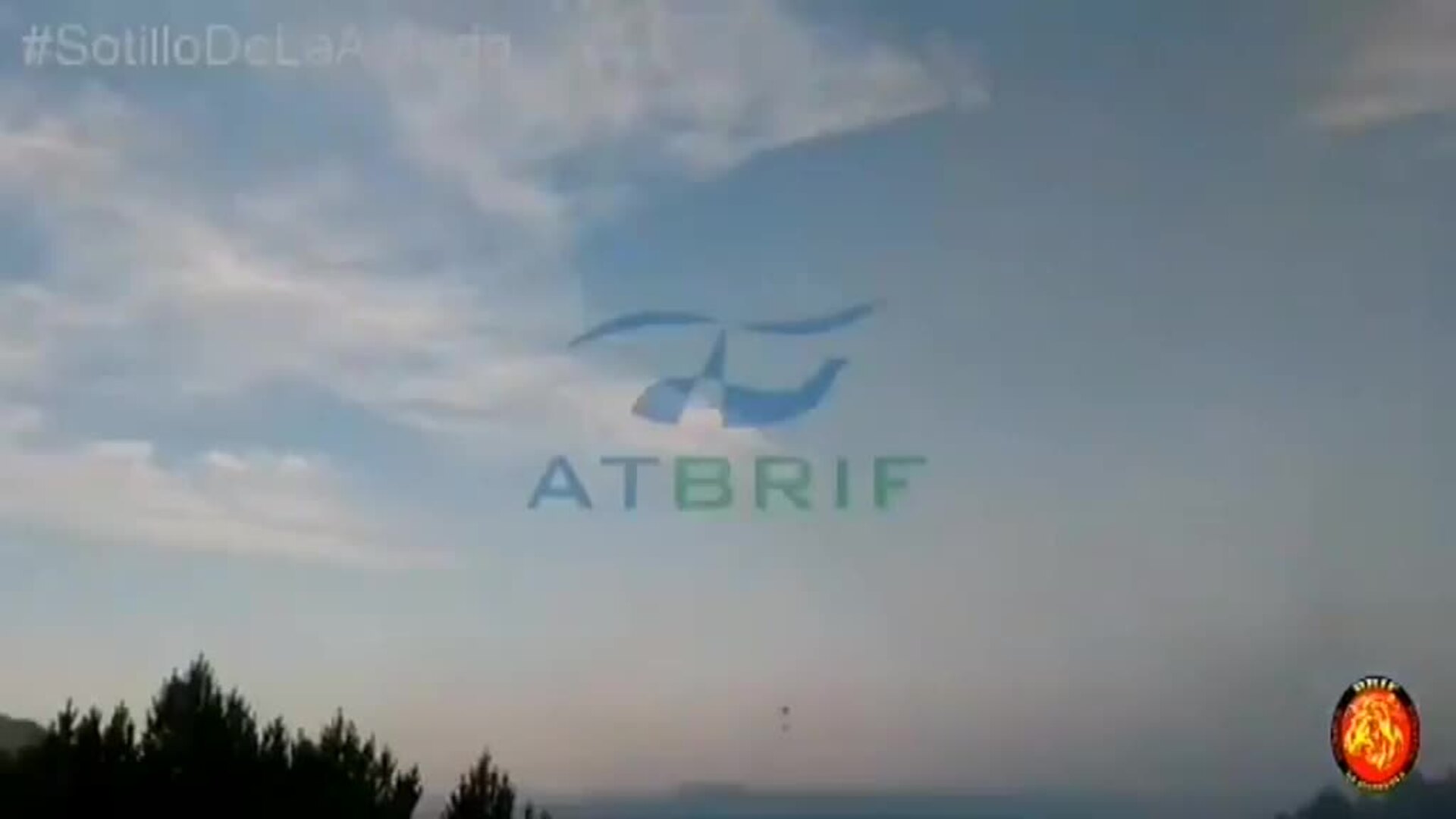 El viento y las altas temperaturas complican la extinción del incendio forestal de Sotillo de la Adrada