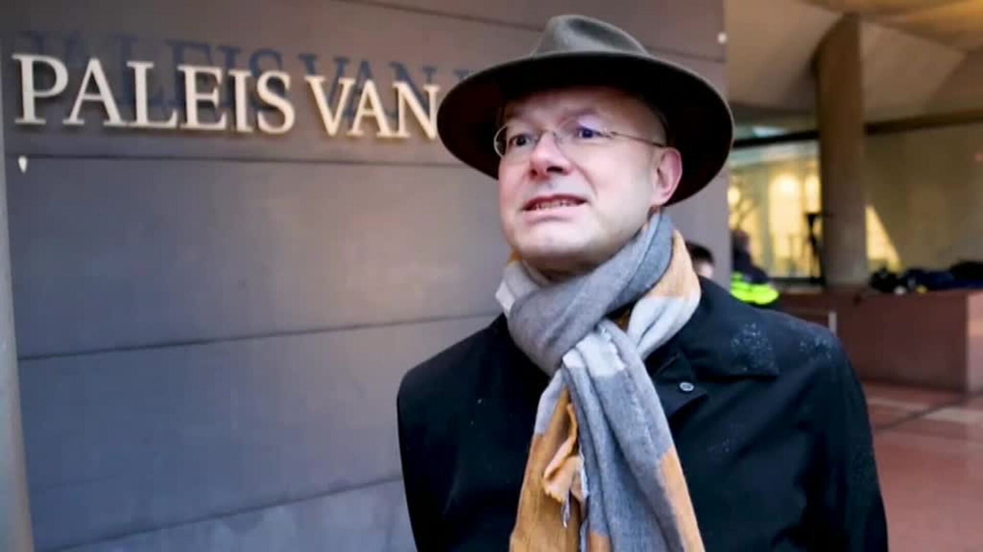 Los ecologistas sientan en el banquillo de La Haya a la petrolera Shell