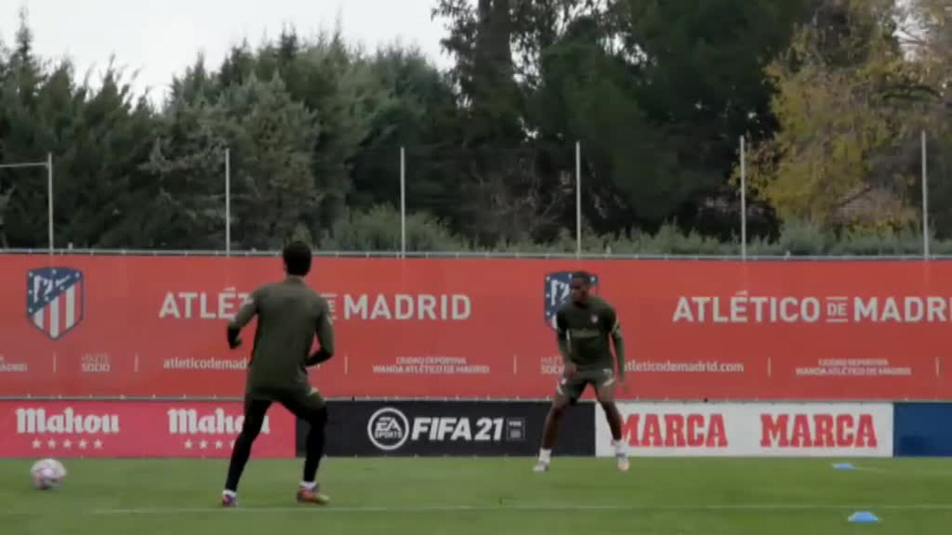 El Atlético comienza a preparar el duelo ante el Bayern con la novedad de Héctor Herrera