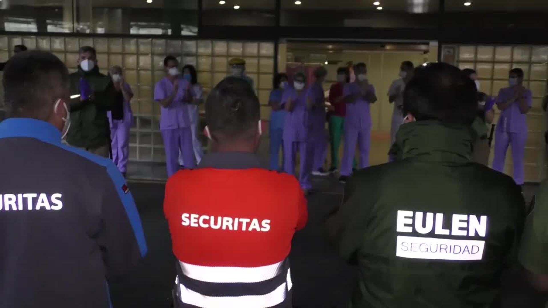 Seguridad privada homenajea al personal del Hospital Doctor Negrín