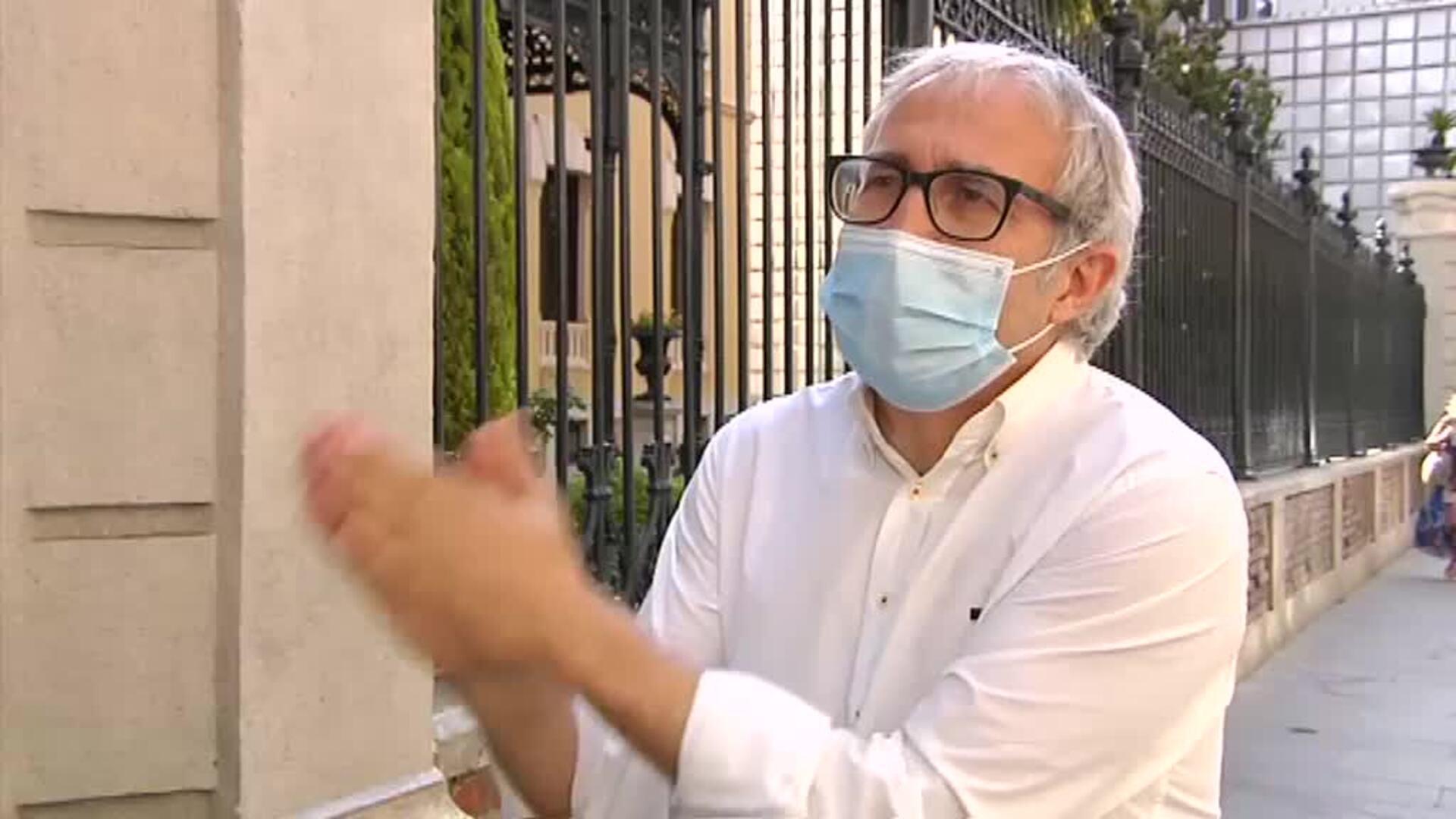 Los jóvenes son los que más se contagian ahora de COVID- 19 porque se exponen más