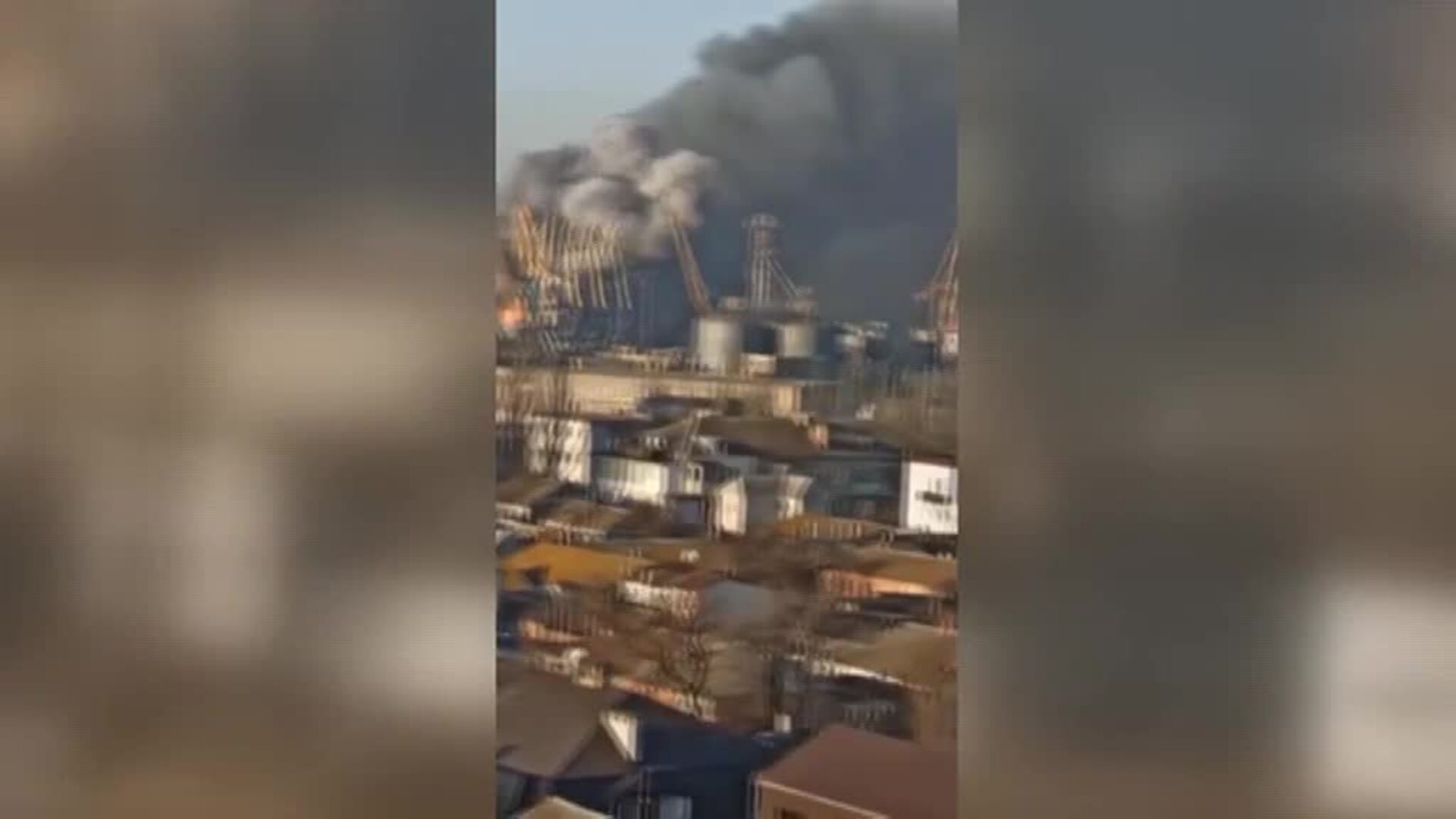 La armada ucraniana asegura haber destruido uno de los navíos más emblemáticos del Kremlin