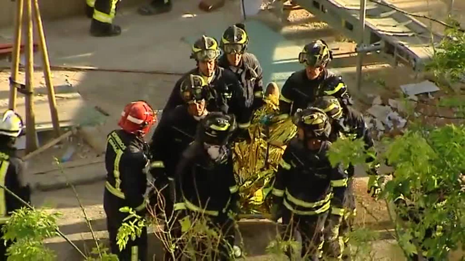 Demolición parcial del edificio de la explosión de gas por riesgo de derrumbe