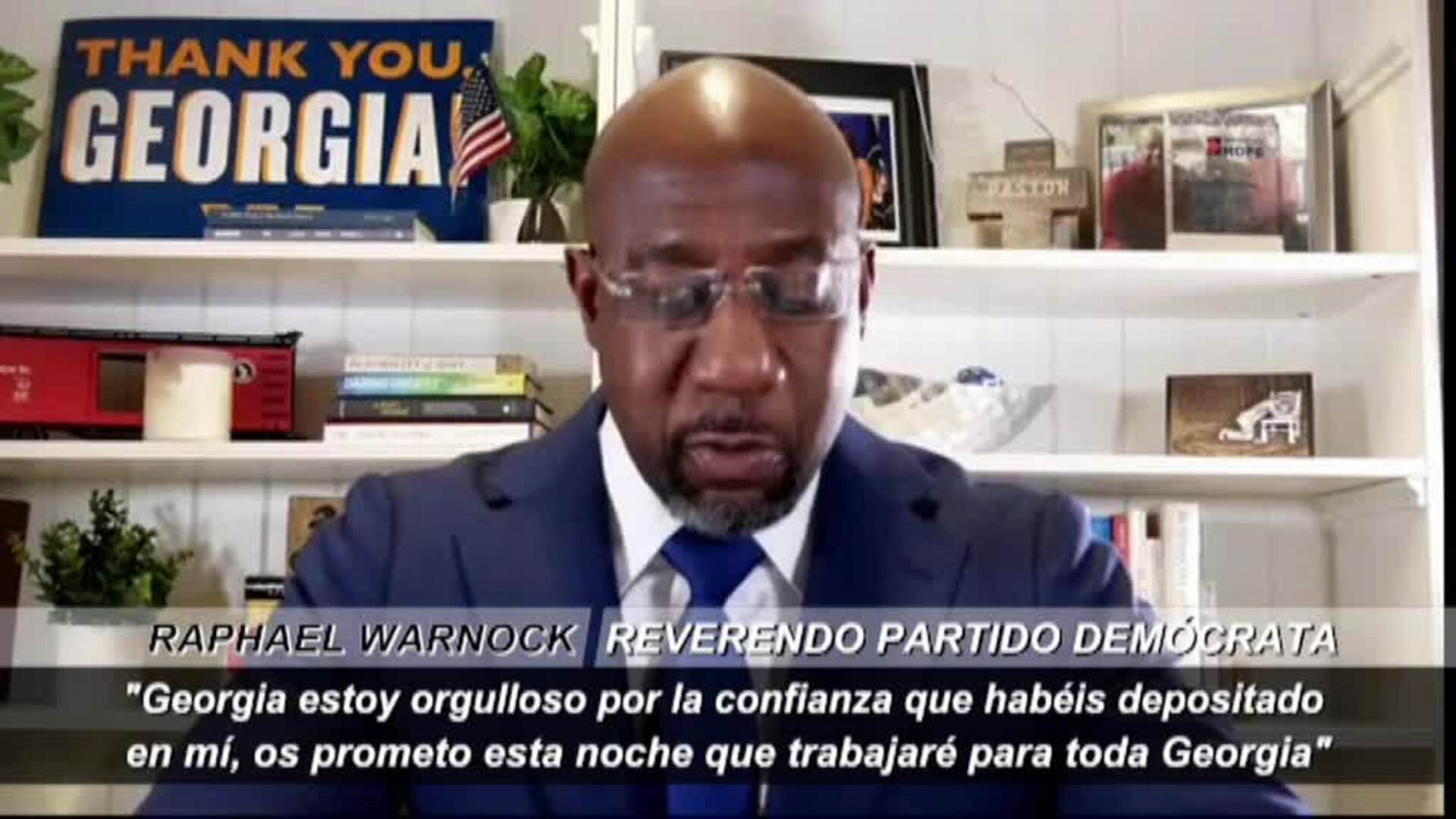 Warnock gana el primer escaño en Georgia y los demócratas se acercan a la mayoría del Senado