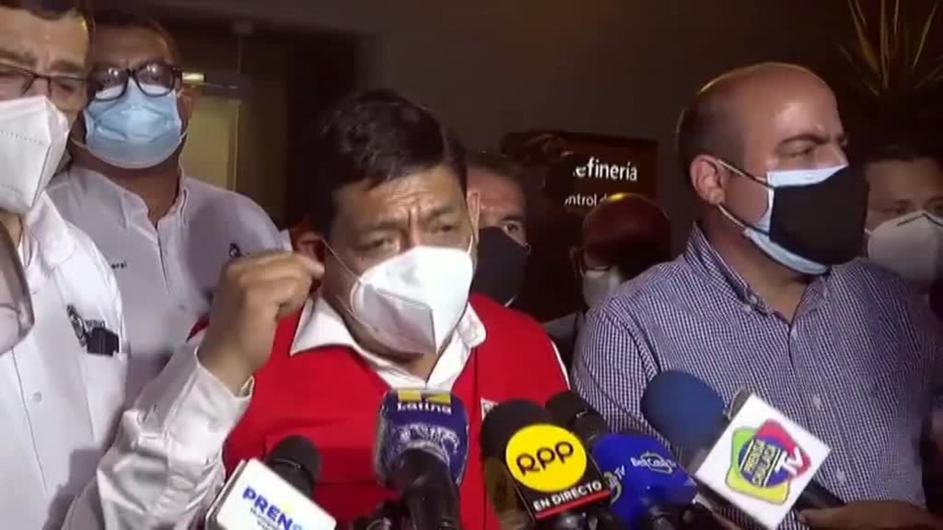 Perú pide a la petrolera española Repsol que pague por el vertido de crudo en Ventanilla