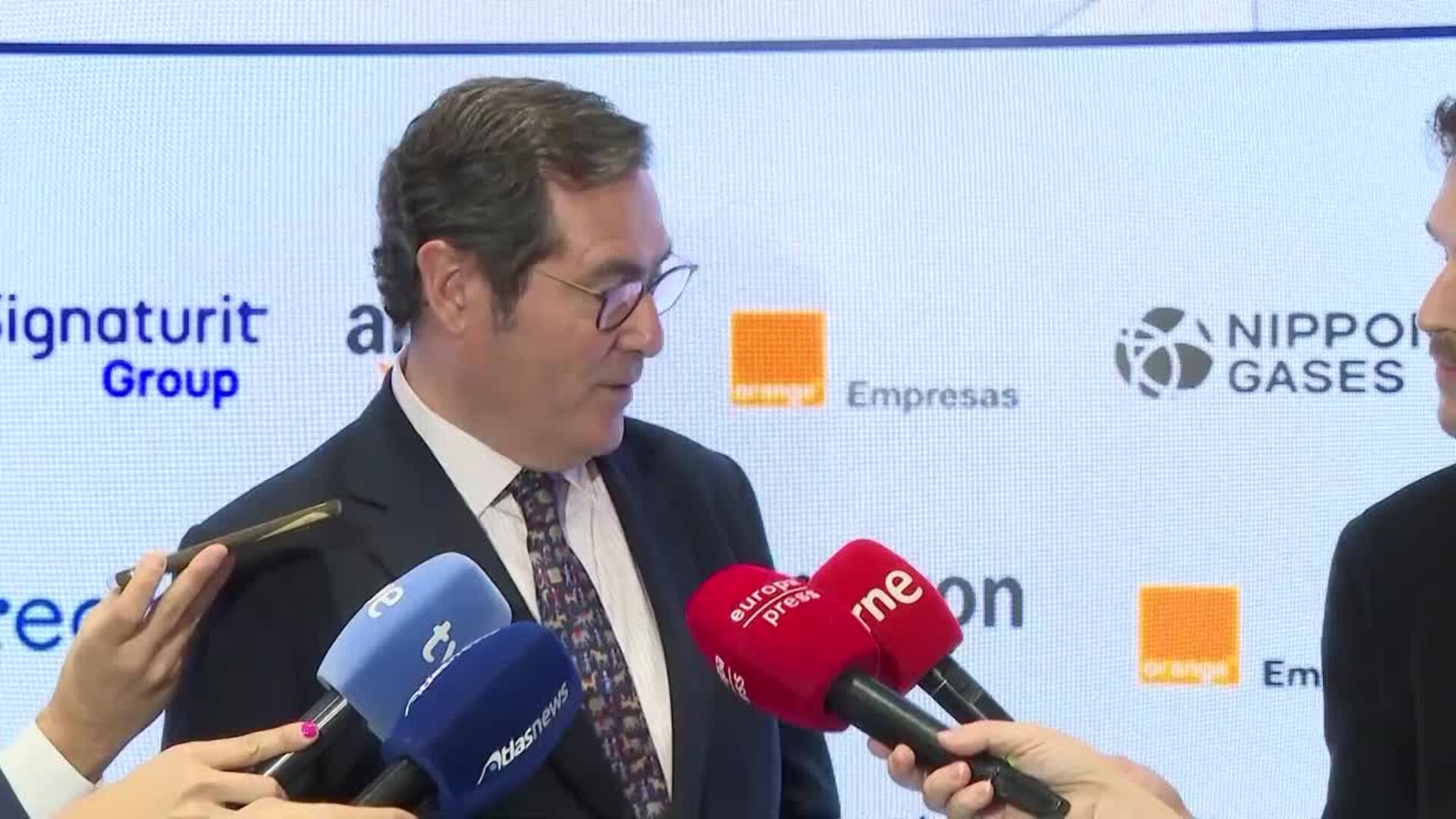 Garamendi defiende que su propuesta para subir el SMI un 1,5% en 2026 es "más" que generosa