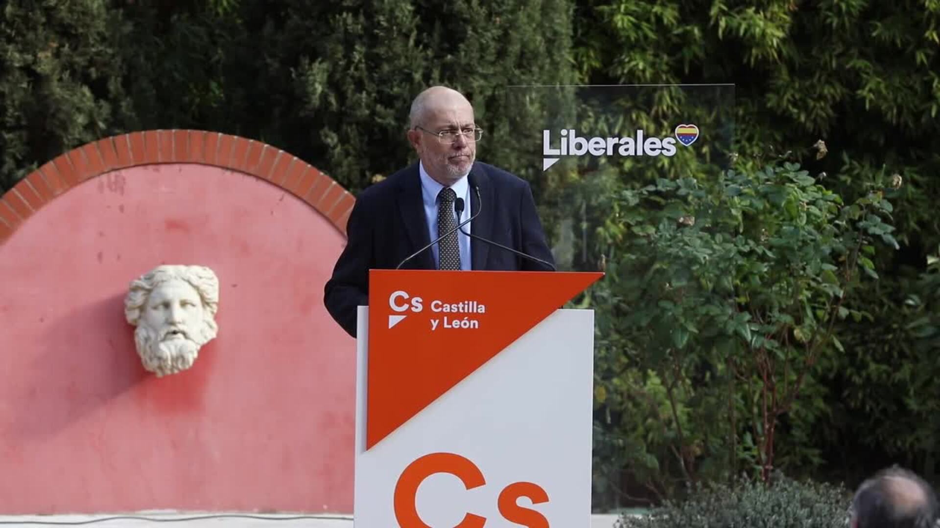 Igea califica de &quot;manso&quot; a Mañueco y de &quot;conservador&quot; a Tudanca