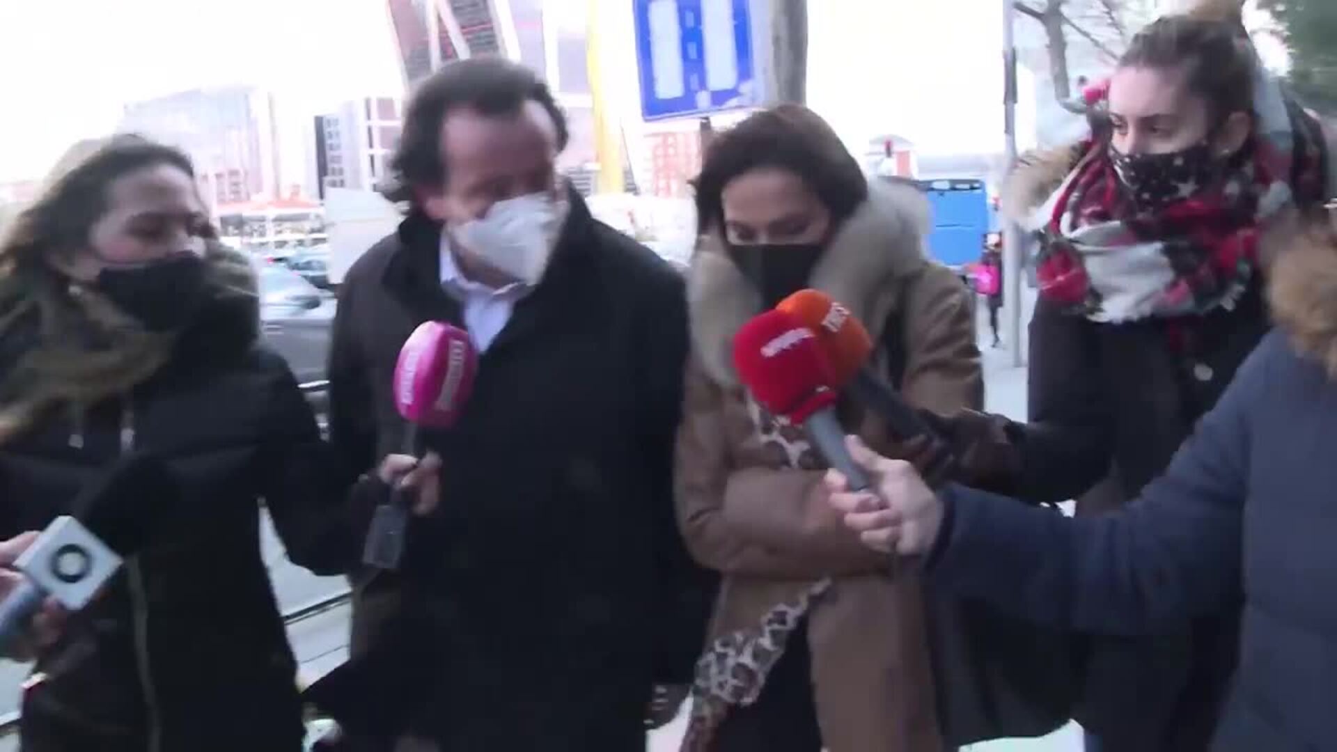 Rocío Flores y Gloria Camila apoyan a Olga Moreno en su declaración judicial