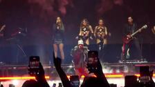 Un "vulnerable" Maluma incendia Barcelona en el inicio de su gira europea '+PRETTY +DIRTY'