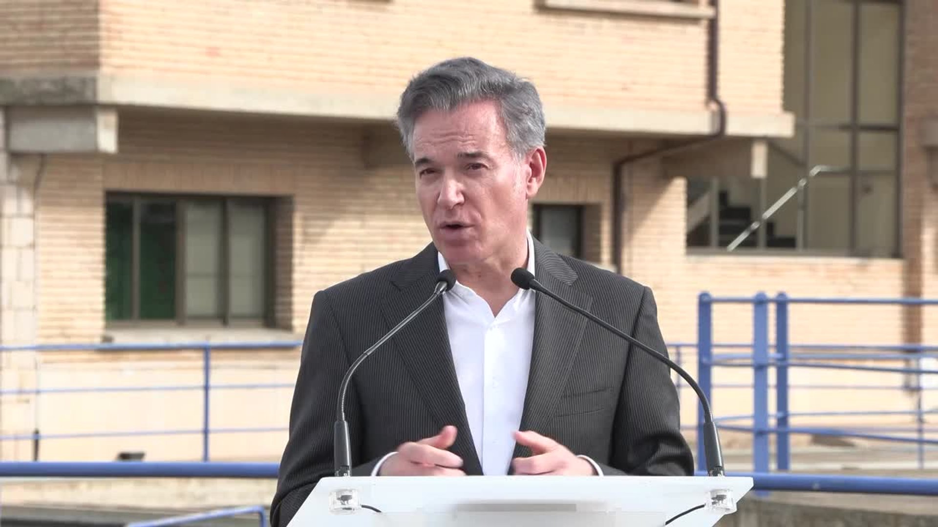 Serrano (PP) elogia la "honestidad" de Julio Calvo (Vox) que deja la ...