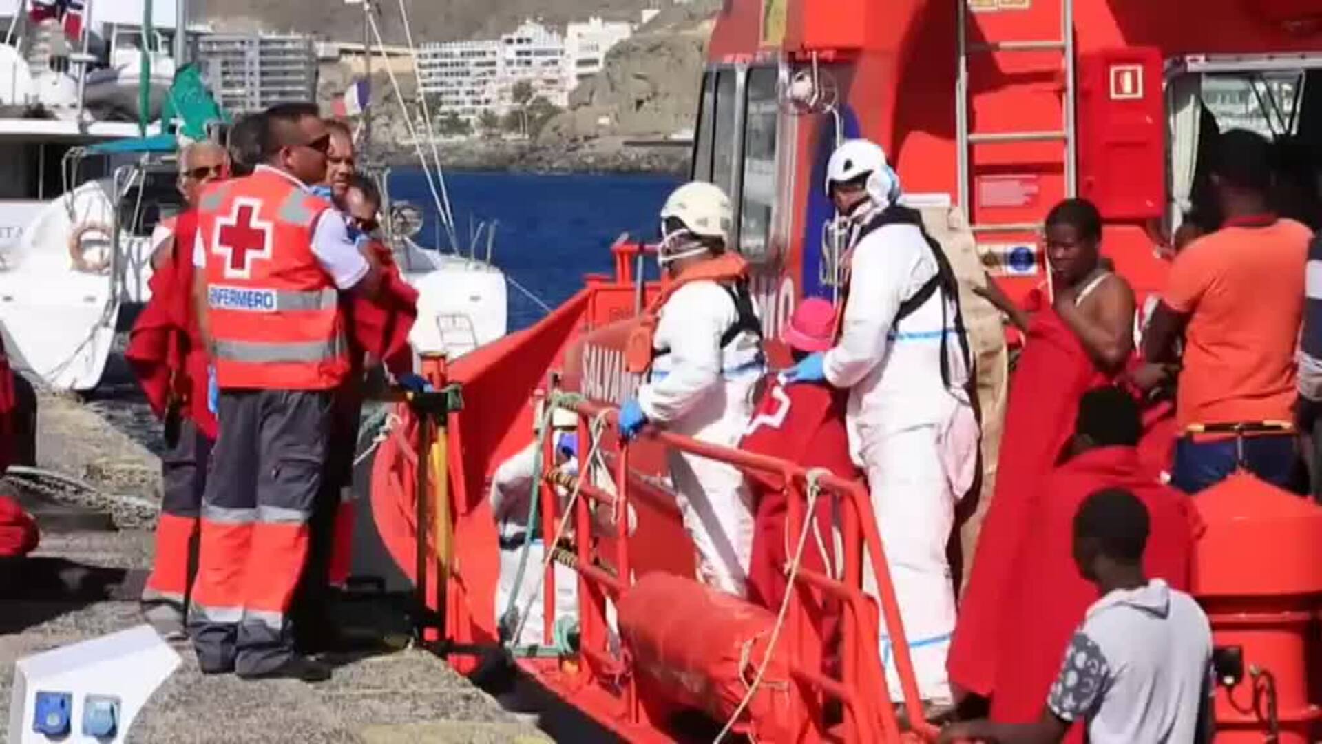 Rescatan a 24 migrantes en una patera al sur de Gran Canaria