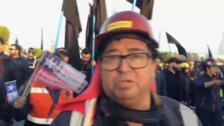 Trabajadores increpan a ministro de Economía chileno por cierre de siderúrgica nacional