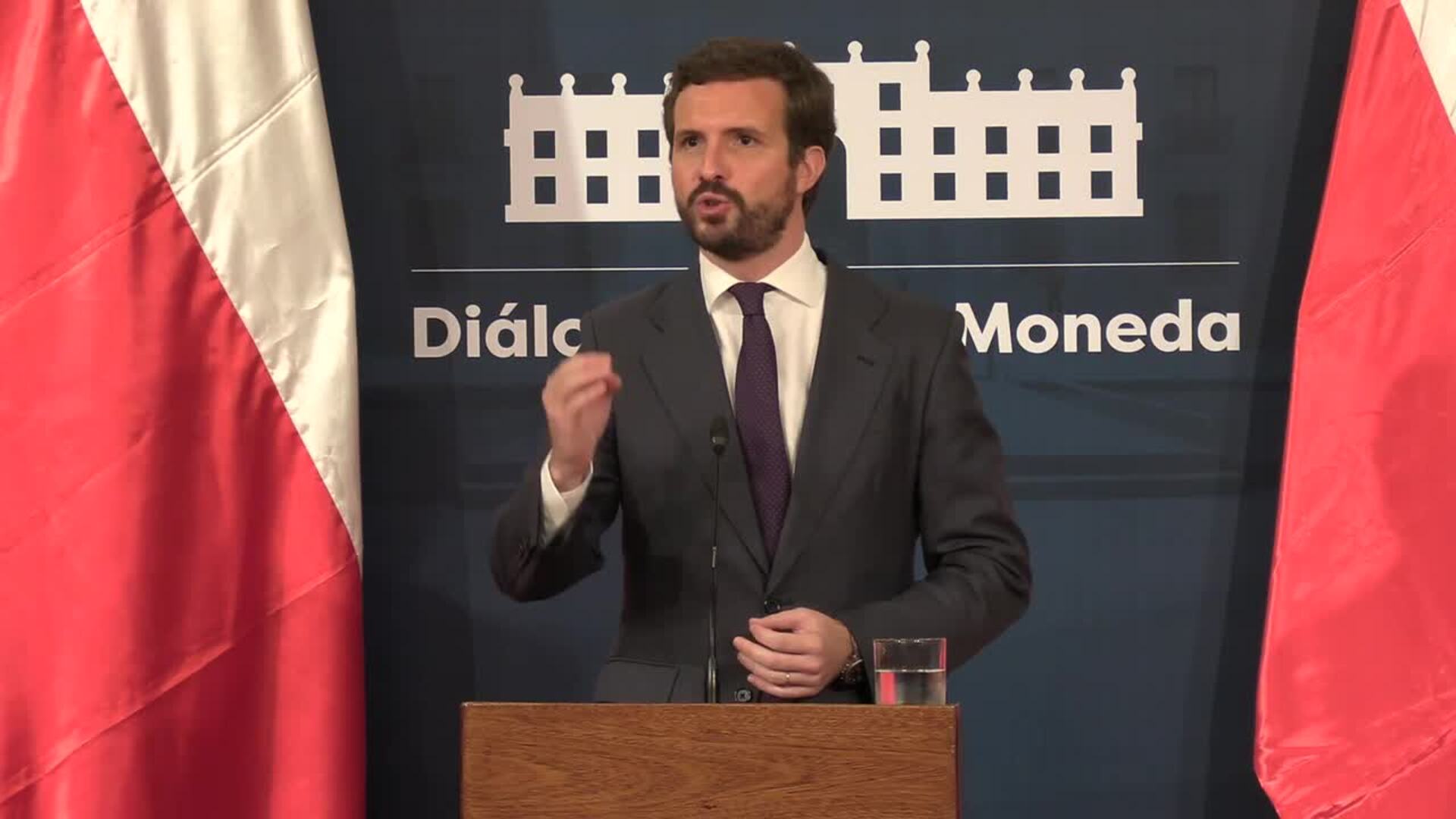 Casado ofrece a Sánchez apoyo ante el &#039;apartheid&#039; lingüístico en Cataluña