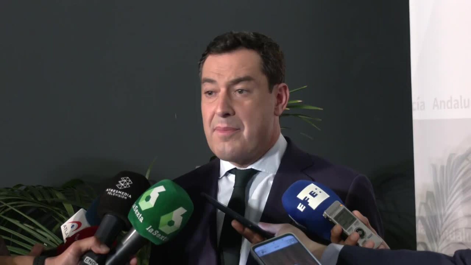 Moreno pide diálogo y resolver el &quot;profundo problema&quot; en el PP &quot;lo antes posible&quot;