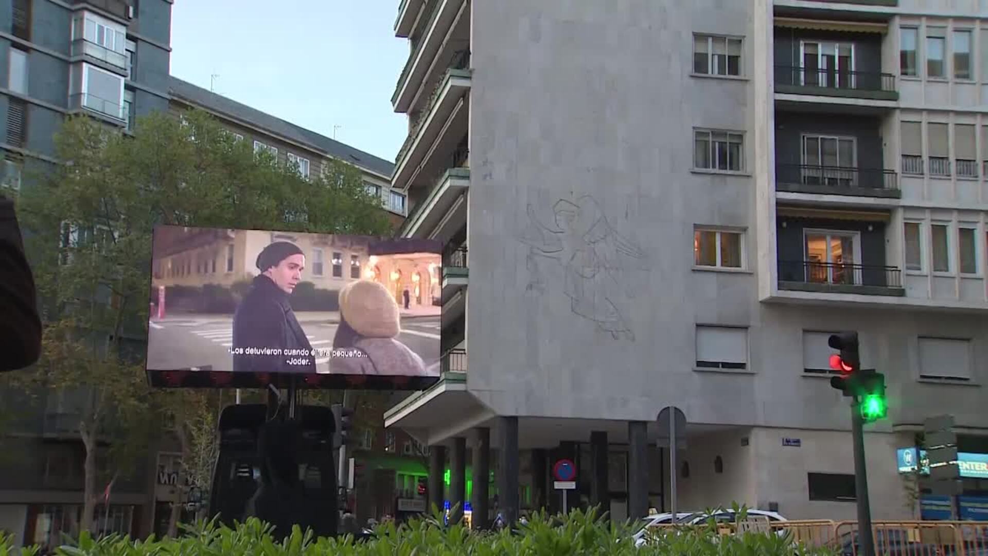 El &#039;Cine de Balcón&#039; sucede a los aplausos diarios