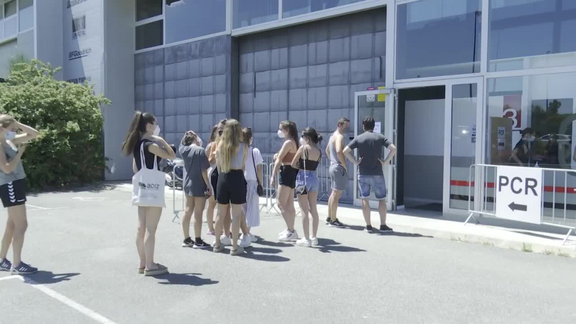 Pruebas PCR para los jóvenes navarros que han regresado de Salou