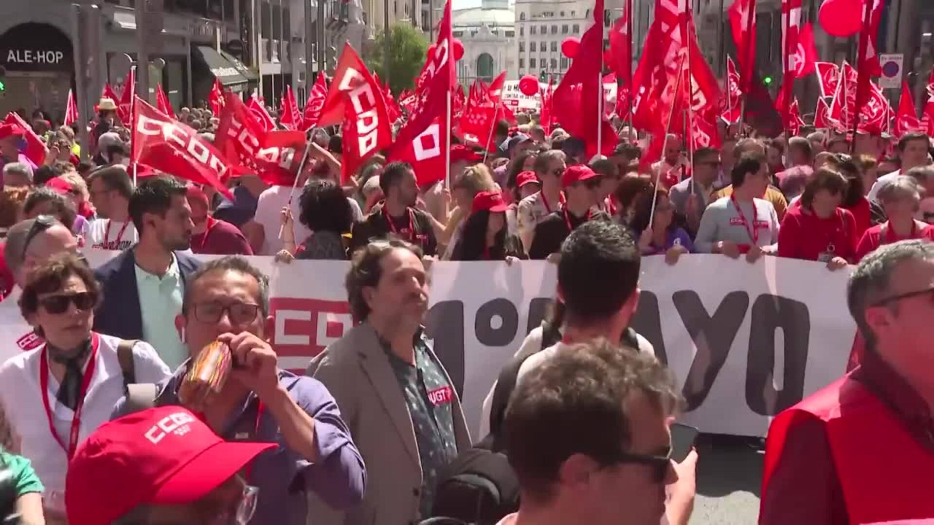 Multitud de manifestación por toda España por el Día Internacional de los Trabajadores