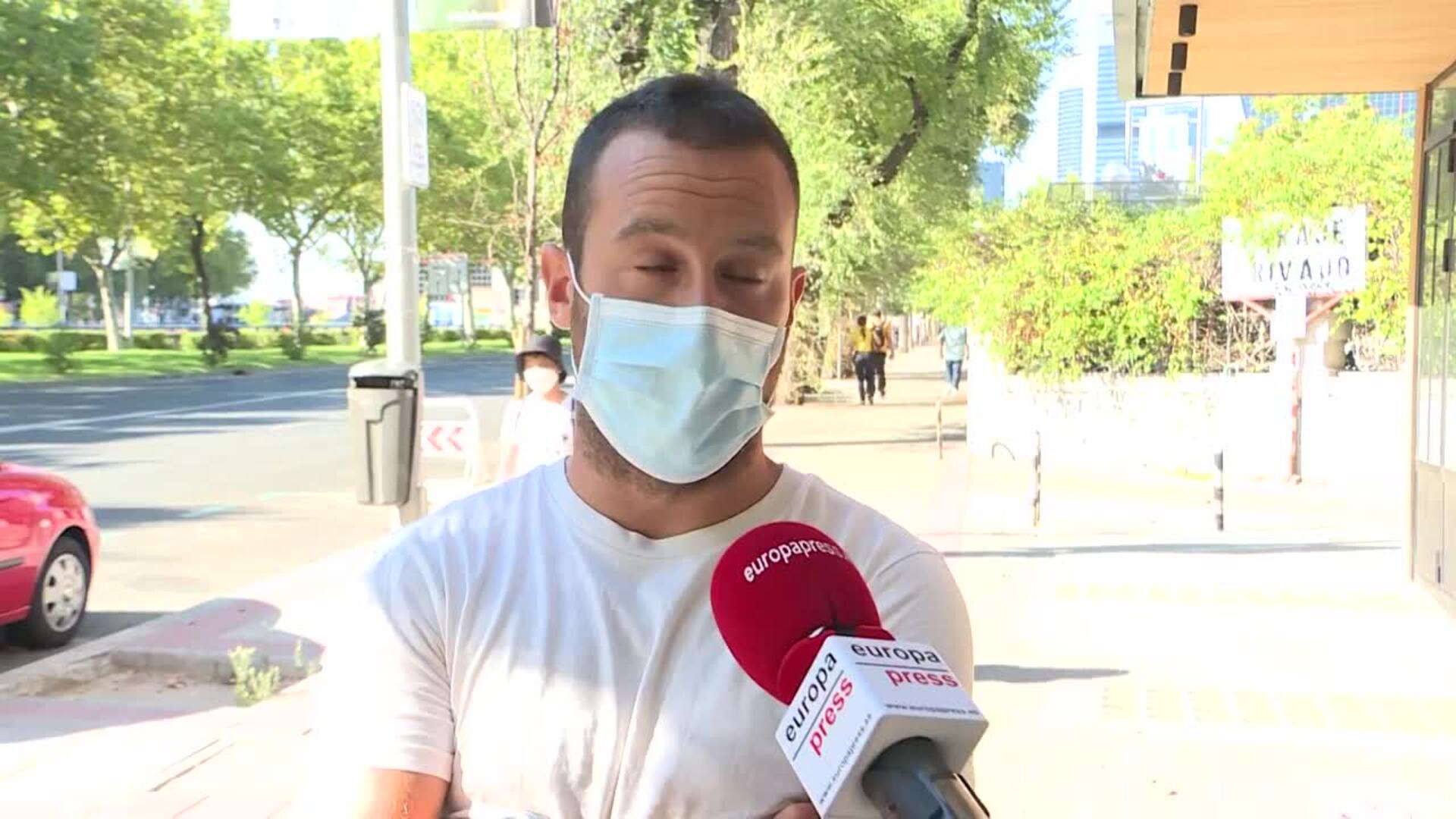 Madrileños esperan &quot;no volver atrás&quot; y evitar confinamiento con las nuevas medidas