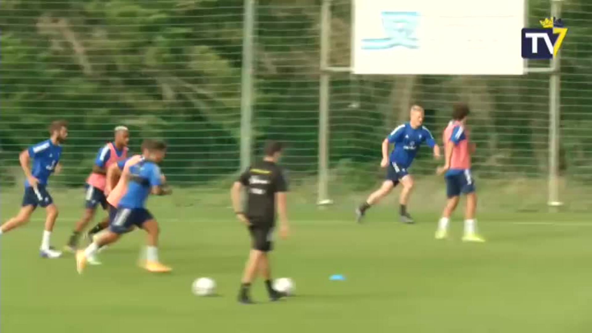Primer entrenamiento del Cádiz CF con el Huesca en el horizonte