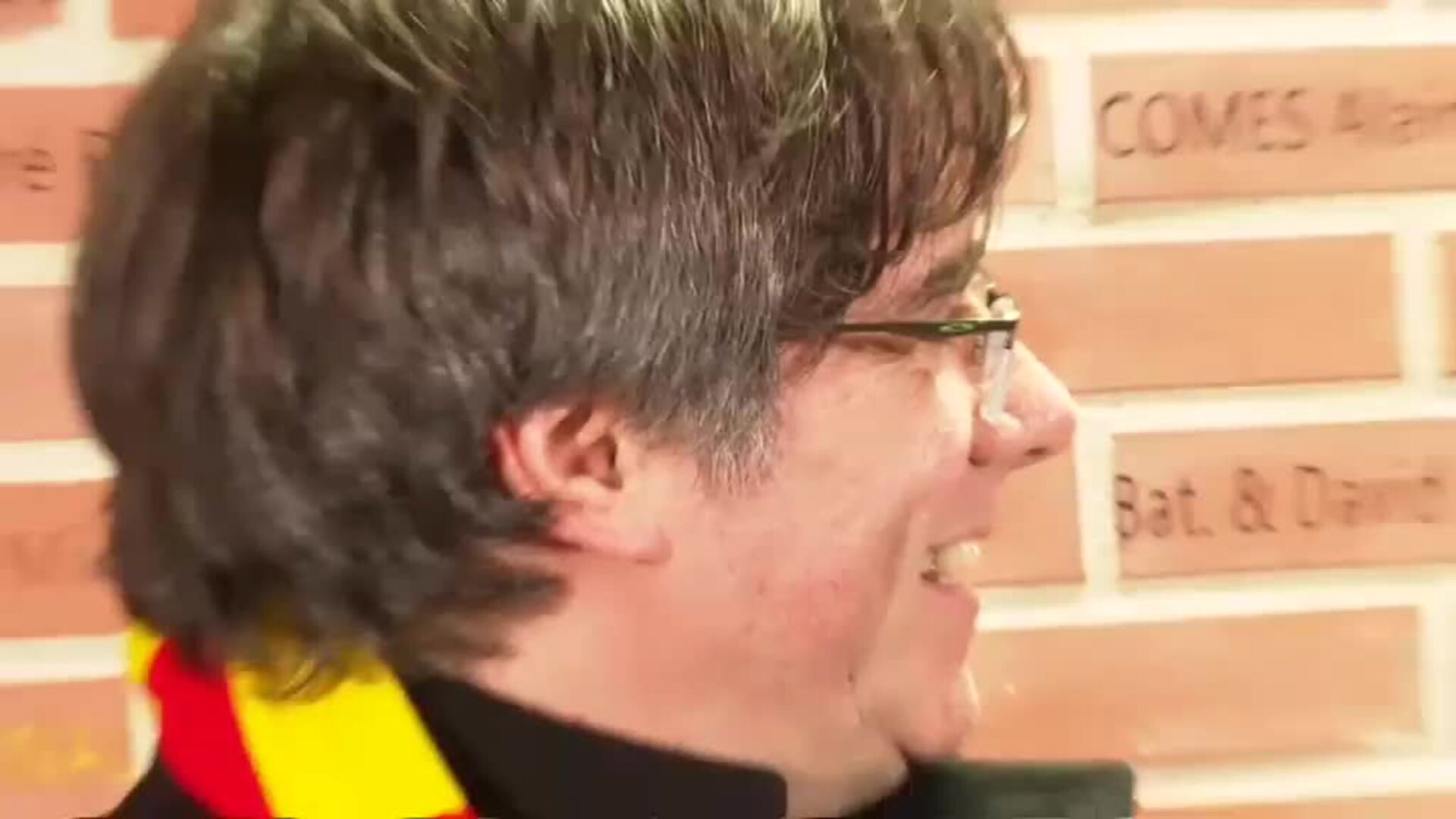 Puigdemont al llegar a Perpiñán: &quot;Hemos entrado en Cataluña&quot;