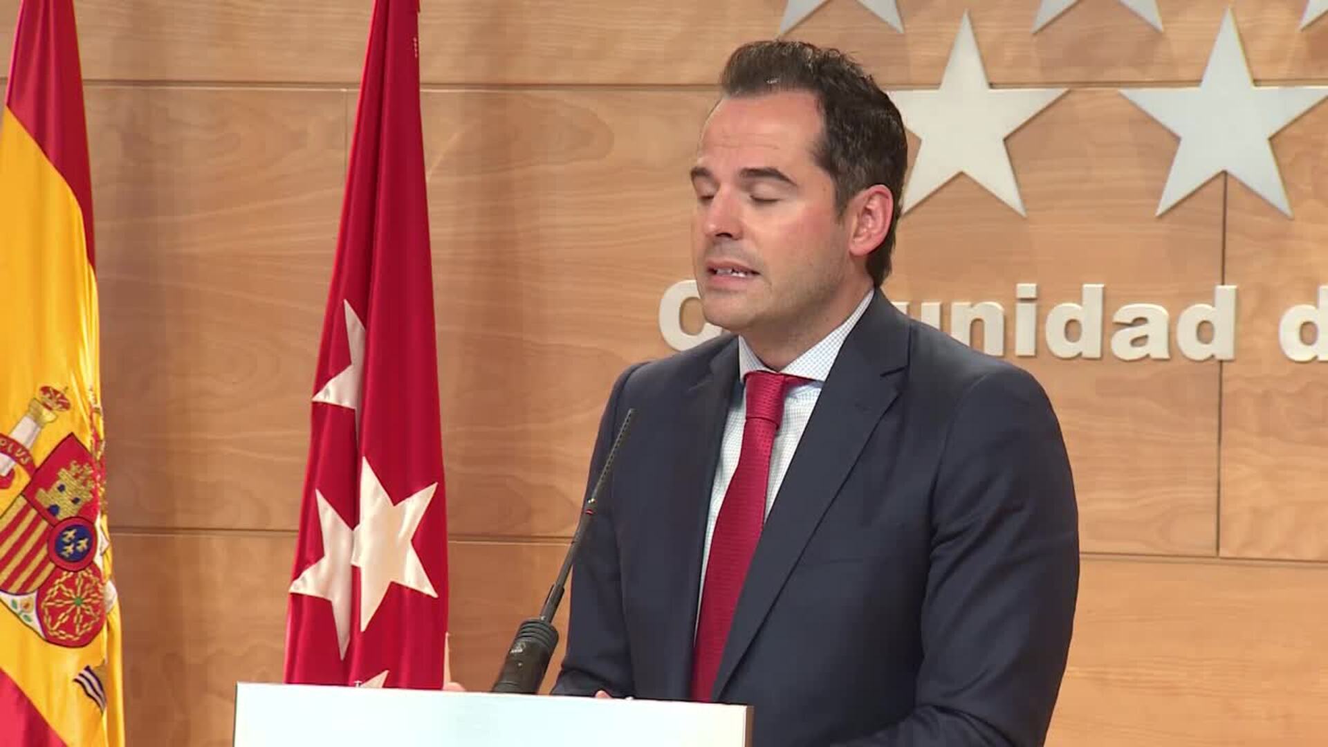 La CAM pide &quot;sentido común&quot; ante el besapiés de Medinacelli