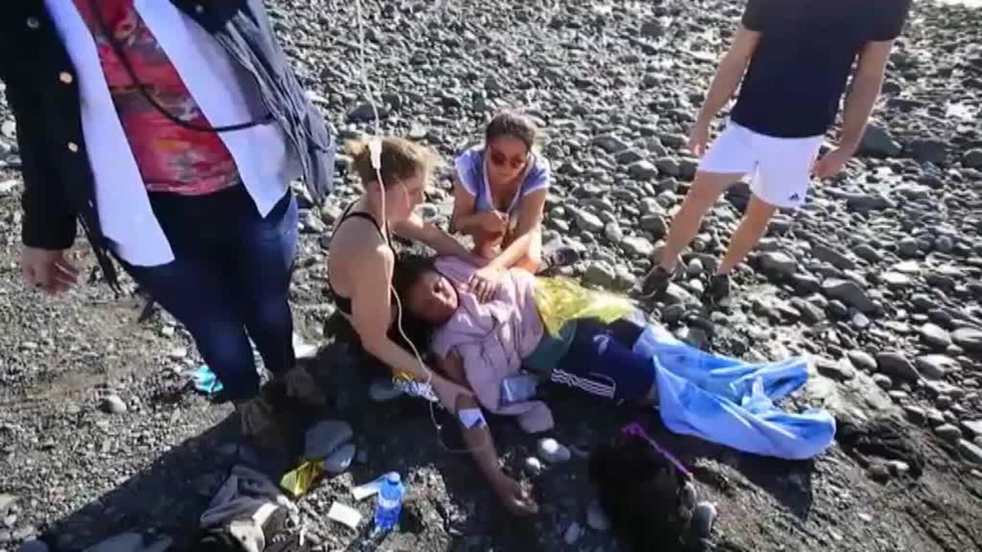 Llega una patera con 24 migrantes a la playa de Bahía Feliz, Gran Canaria
