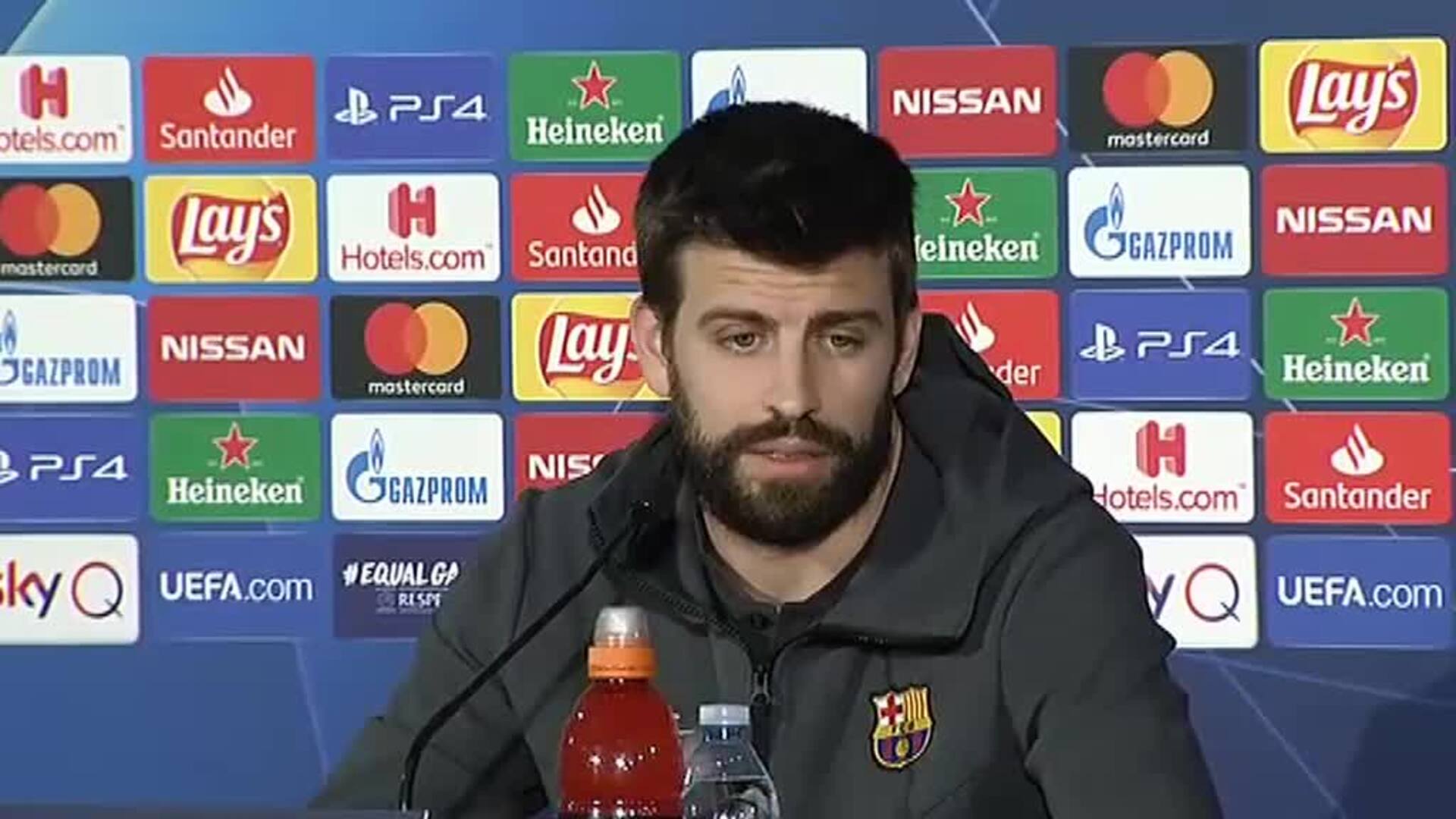 Piqué elige a Messi por delante de Maradona