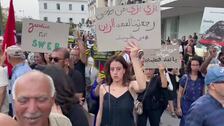 Cientos protestan en Túnez contra retroceso de libertades y por la liberación de presos