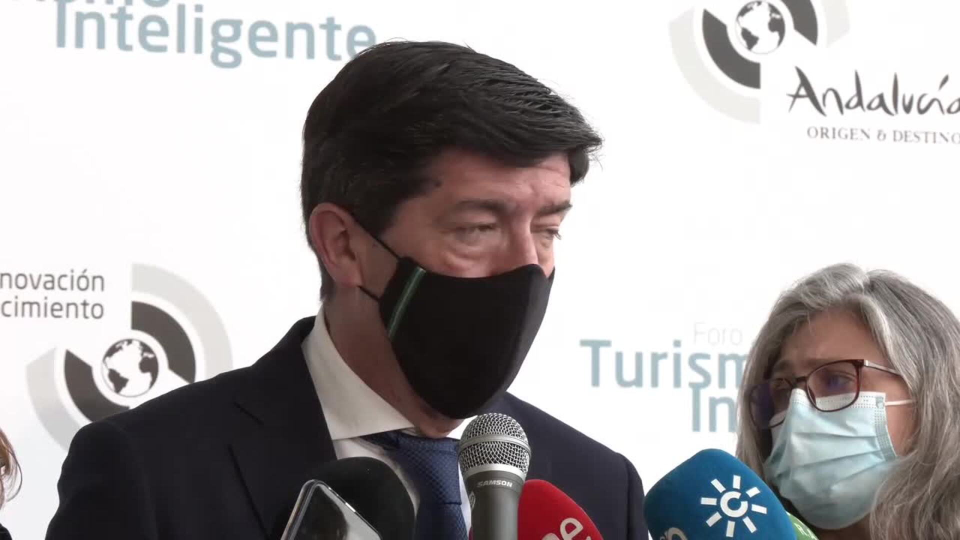 Andalucía no aplicará la propuesta sobre cierre del interior de bares