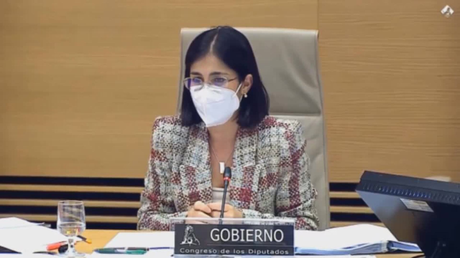 Darias defiende su integridad al frente del Ministerio de Sanidad