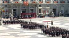 Los Reyes reciben con Honores Militares al emir de Catar en el Palacio Real de Madrid