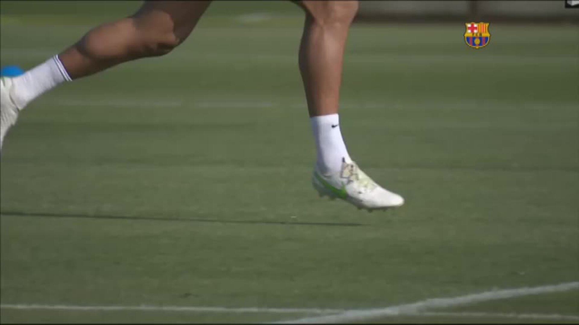 Primera sesión de la semana para el FC Barcelona tras cuatro días libres para cargar pilas