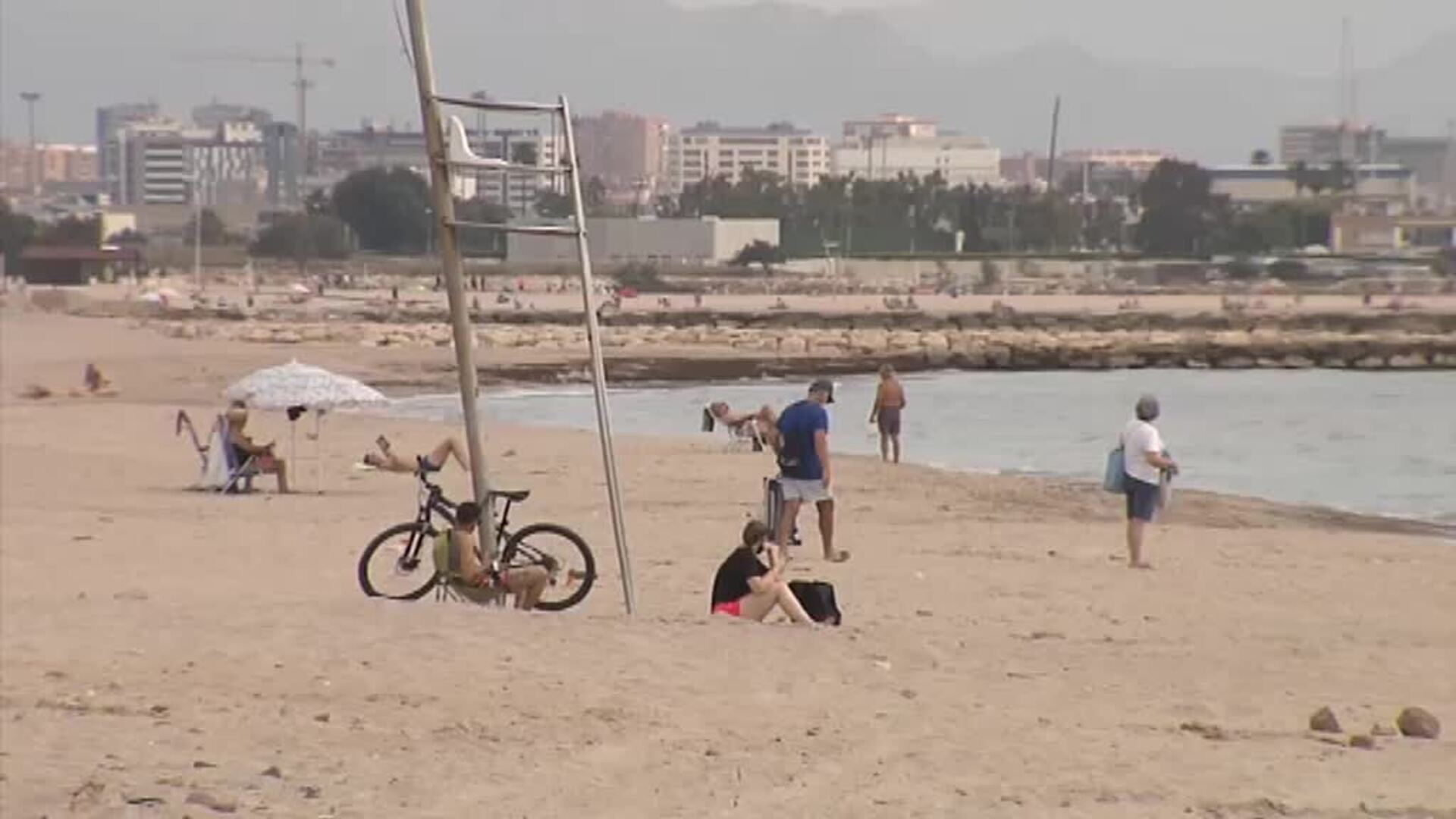 Vacunas y vacaciones: entre la cita previa y la cartilla de desplazado