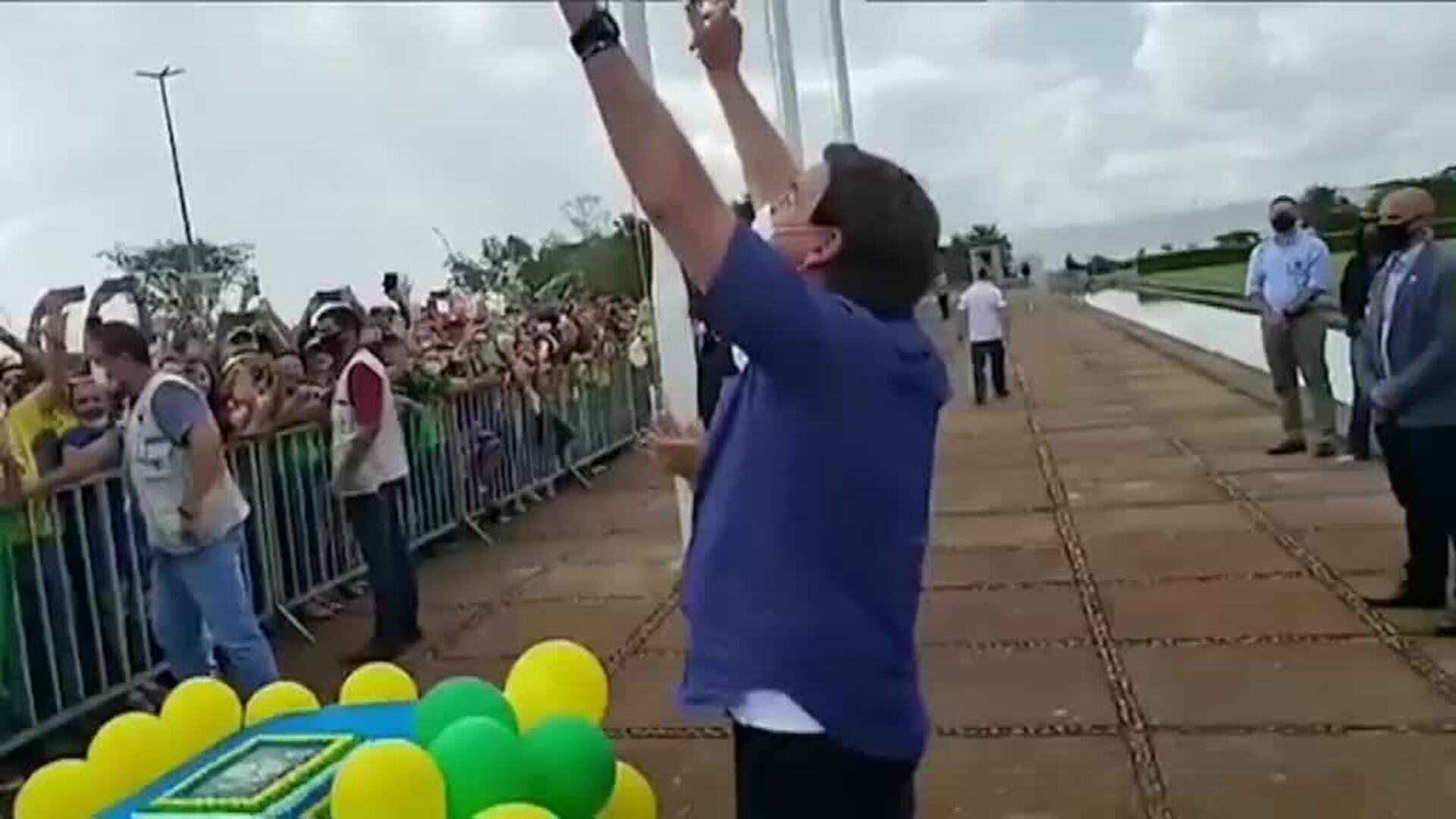 Brasil supera las 300.000 muertes por coronavirus