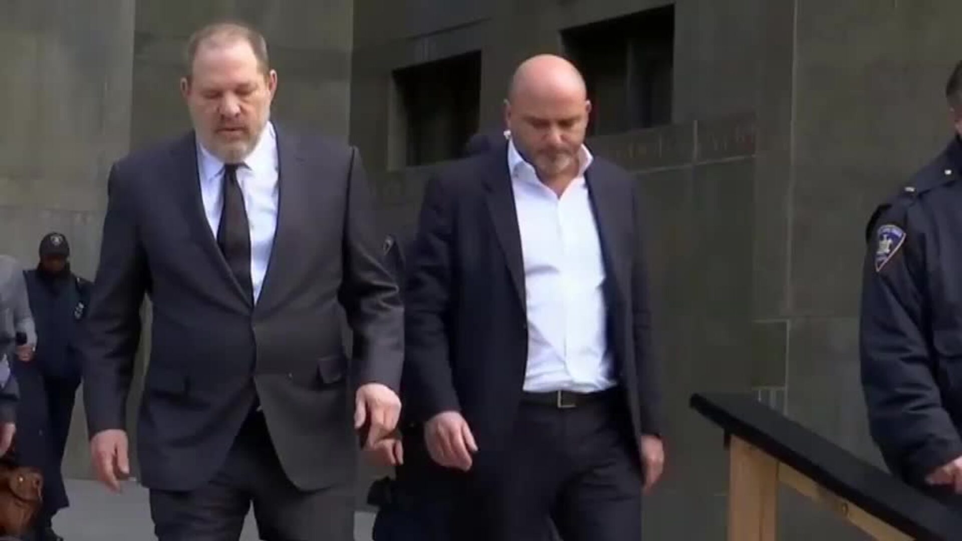 Condenan a Harvey Weinstein a 23 años de prisión