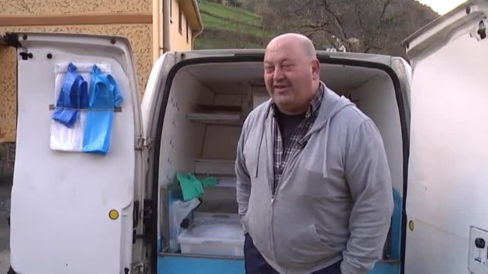 Los vendedores ambulantes llevan la Navidad a los pueblos más olvidados