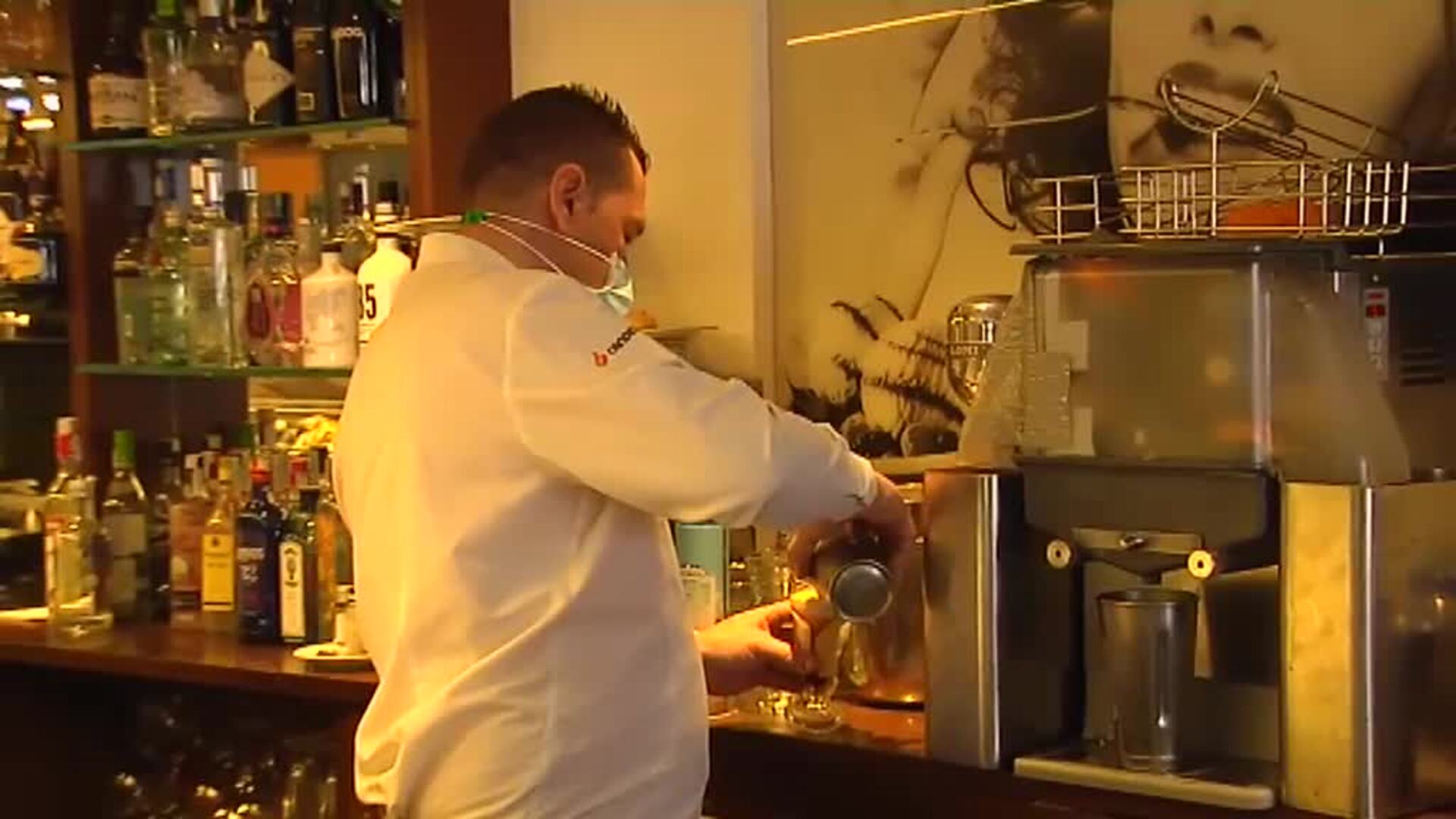 Sanidad recomienda cerrar el interior de la hostelería cuando la incidencia supere los 150 casos